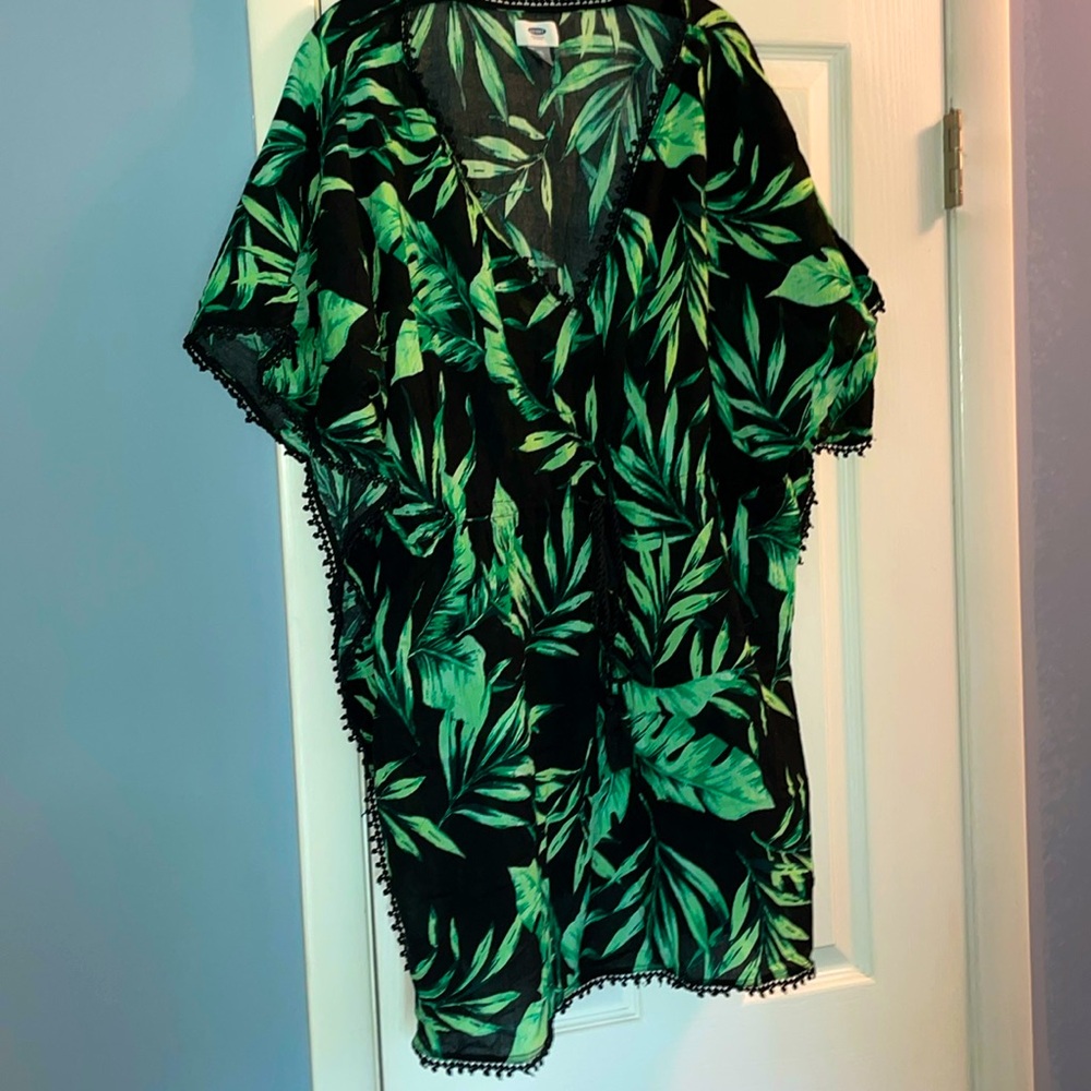 Old Navy beach coverup size XXL. Great condition!